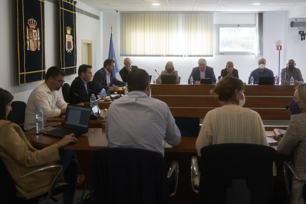 Canet aboga por concentraciones en Costas todos los meses para salvar las playas