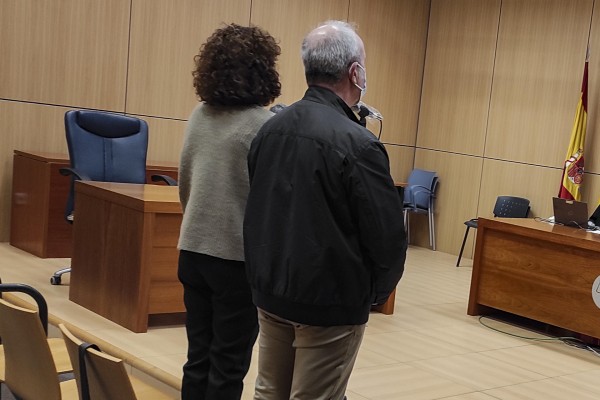 Los funcionarios procesados alegan que accedieron a datos de Rocío Carrasco para asesorar a víctimas