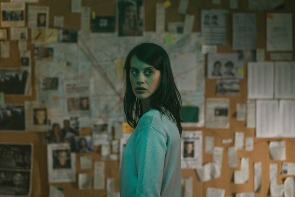 Una carrera de cine: Milena Smit estrena serie en Netflix y protagoniza un filme de terror con Jaime Lorente