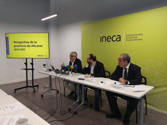 Alicante pierde cuota de mercado en construcción, turismo, exportación y crédito desde 2015