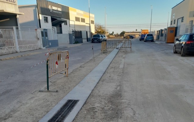 El Ayuntamiento de Sueca mejora la accesibilidad e instalaciones del polígono industrial