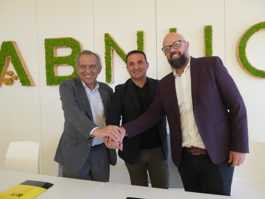 La Generalitat y La Nucía acuerdan ubicar en el Lab Nucía el primer Cefire Territorial de las Marinas