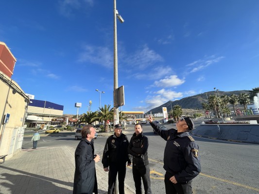 Petrer instala dos cámaras de videovigilancia para saber si el vehículo es robado, tiene ITV o seguro