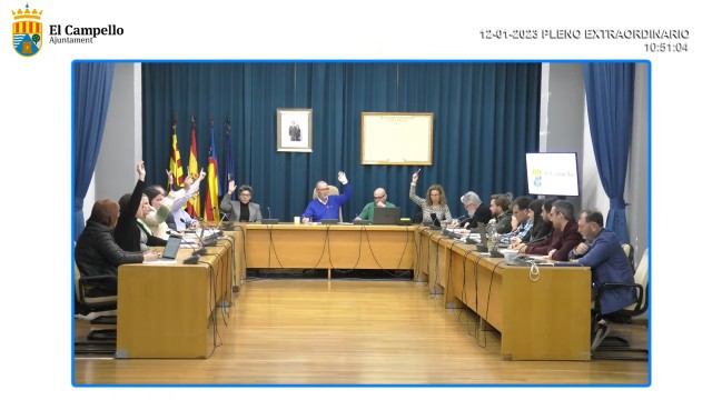 El Campello pagará facturas sin contrato entre críticas sobre lo 