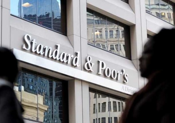 S&P mantiene a Banco Popular en 'bono basura' y ve su eficiencia 