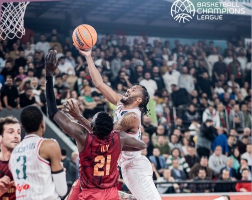 El UCAM CB apaga la pasión turca y estará en los octavos de la Liga de Campeones FIBA