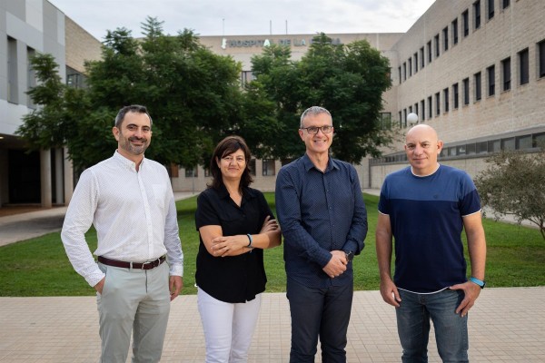 Un estudio evalúa si demorar el pinzamiento del cordón umbilical afecta al ánimo en el parto