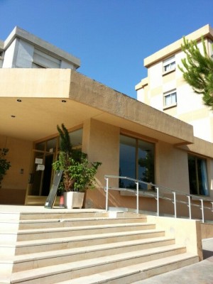 La UA descarta el antiguo colegio mayor para Medicina y dará las clases en aularios y en Ciencias
