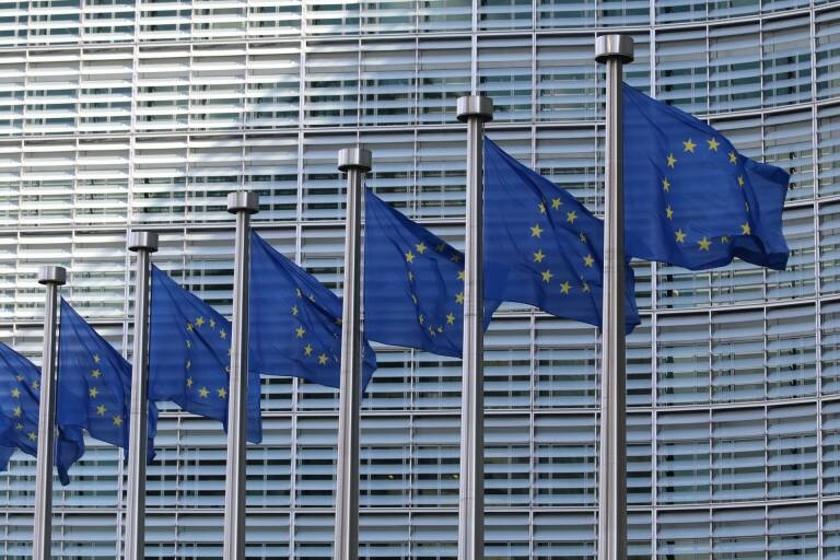 La UE registró un déficit por cuenta corriente de 90.000 millones en el tercer trimestre de 2022