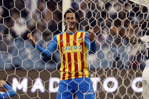 El Valencia se despide de la Supercopa en los penaltis