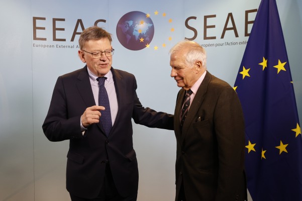 Puig pide a Borrell en Bruselas que pelee por las empresas valencianas frente a Argelia