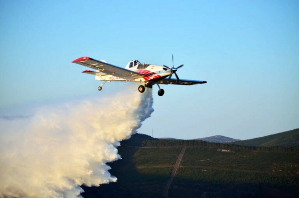 Avión de extinción de incendios de Plysa. Foto: PLYSA - 