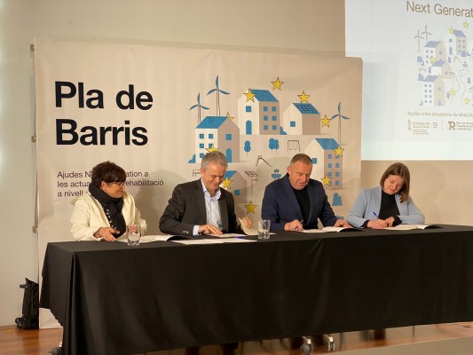 Altea formaliza el convenio para restaruar 346 viviendas y la creación de la oficina de rehabilitación