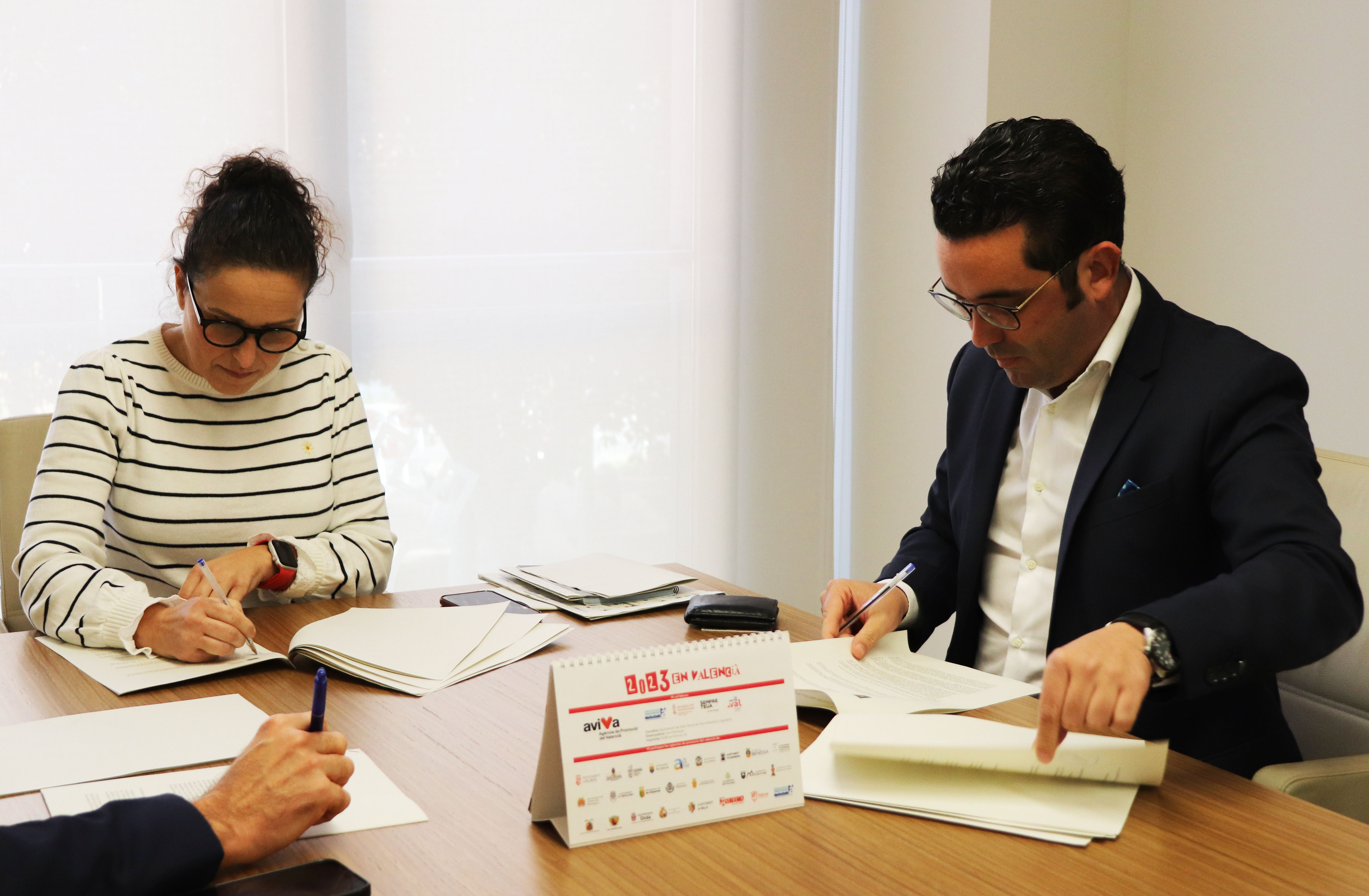 La alcaldesa de Almassora, Merche Galí, y el presidente de la EGM SUPOI-8, Francisco Mateu. Foto: Ajuntament d'Almassora - 