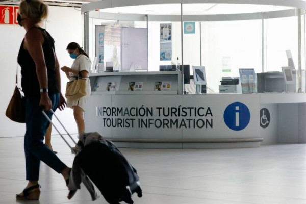 El aeropuerto de Corvera cierra 2022 sin completar la recuperación y pierde puestos en el ranking nacional