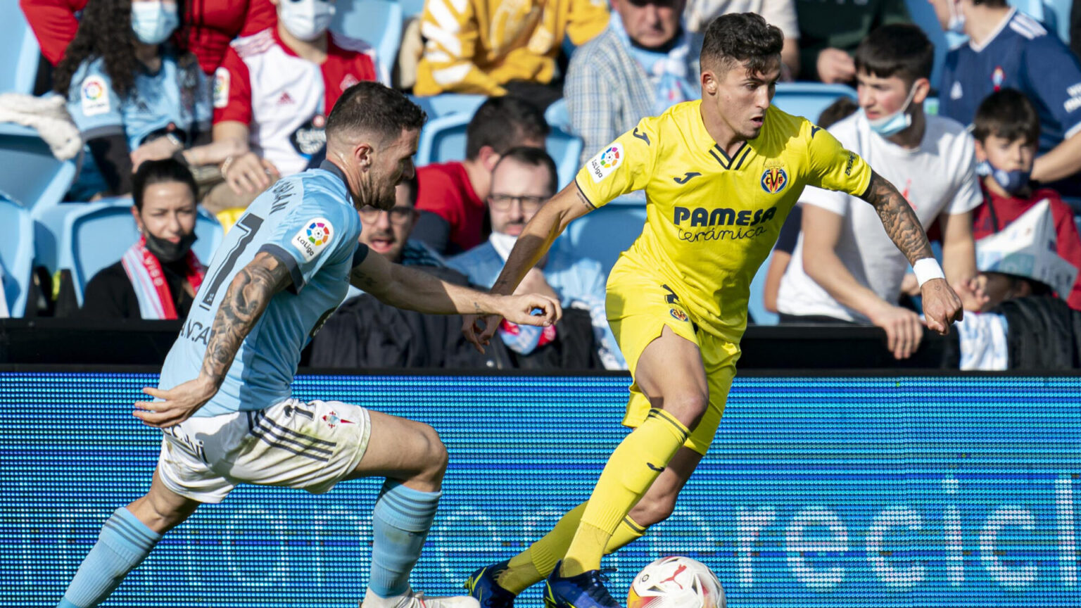 Javi Galán y Yeremy Pino en el Celta - Villarreal de la temporada pasada. VILLARREAL CF - 