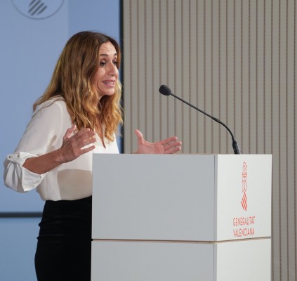 Isaura Navarro y Carles Esteve se presentan a las primarias de Compromís para Les Corts