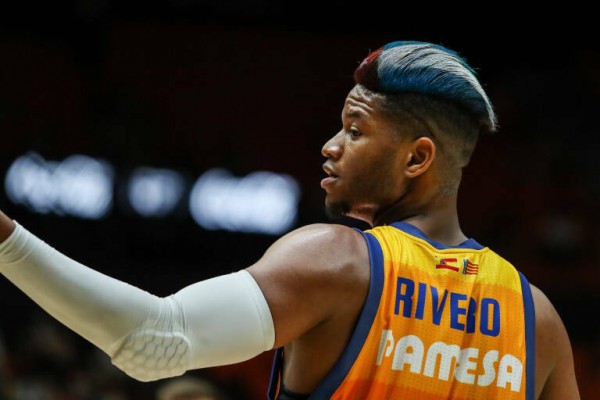 El Valencia Basket realiza pruebas a los 'tocados' Jones, Harper y Rivero
