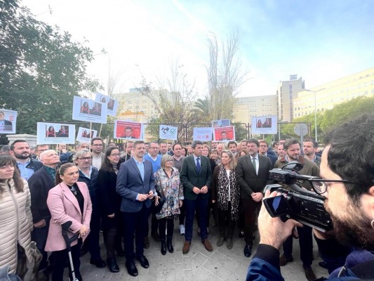 Sanitarios y el PP claman en Alicante contra el 