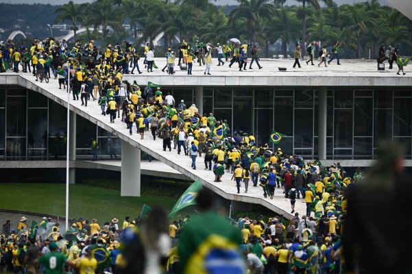 Brasil aborta un asalto al Congreso de partidarios de Bolsonaro que pedían un golpe de Estado 