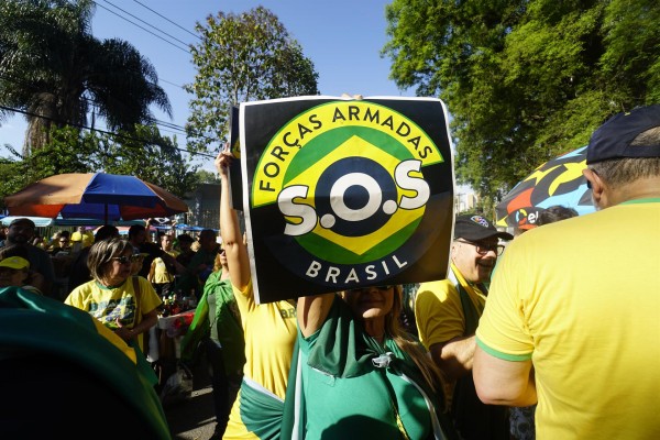 Simpatizantes de Bolsonaro invaden el Congreso brasileño en una manifestación contra Lula