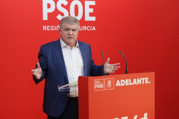 Vélez anuncia que el PSRM estará junto a los agricultores en Madrid pese a las inversiones 
