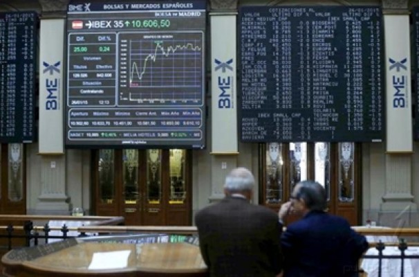 Indecisión en la apertura bursátil, pendiente del informe de Bruselas