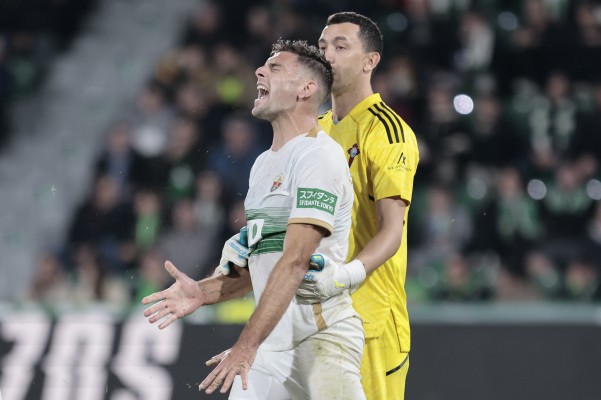 El Elche no toca fondo

