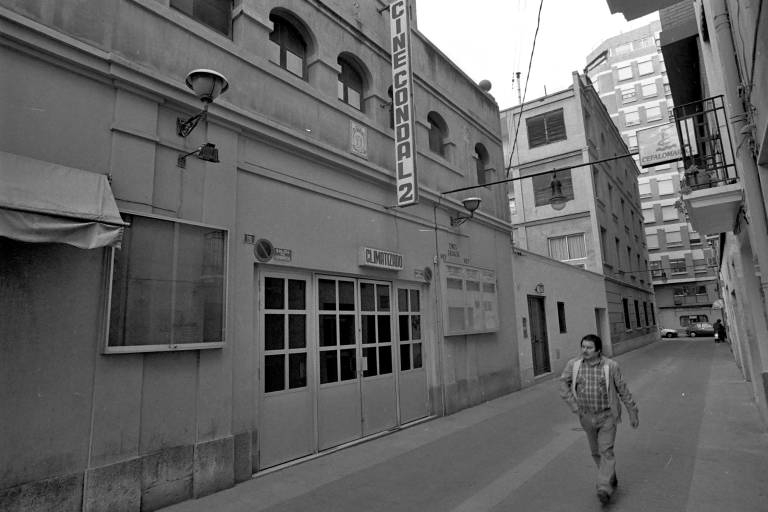 Vila-real licita per 117.000 euros l'obra del cinema Condal per a albergar les carrosses de Setmana Santa