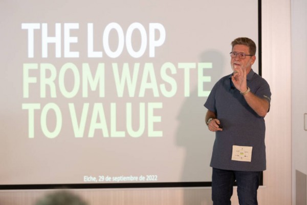 The Loop: una 'startup' alicantina que transforma la borra en nuevas prendas de vestir