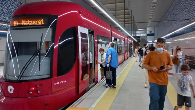Metrovalencia ofrece servicio de transporte nocturno en la Noche de Reyes