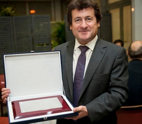 La Asociación Española de Científicos otorga su placa de honor 2016 al valenciano Manuel Pérez