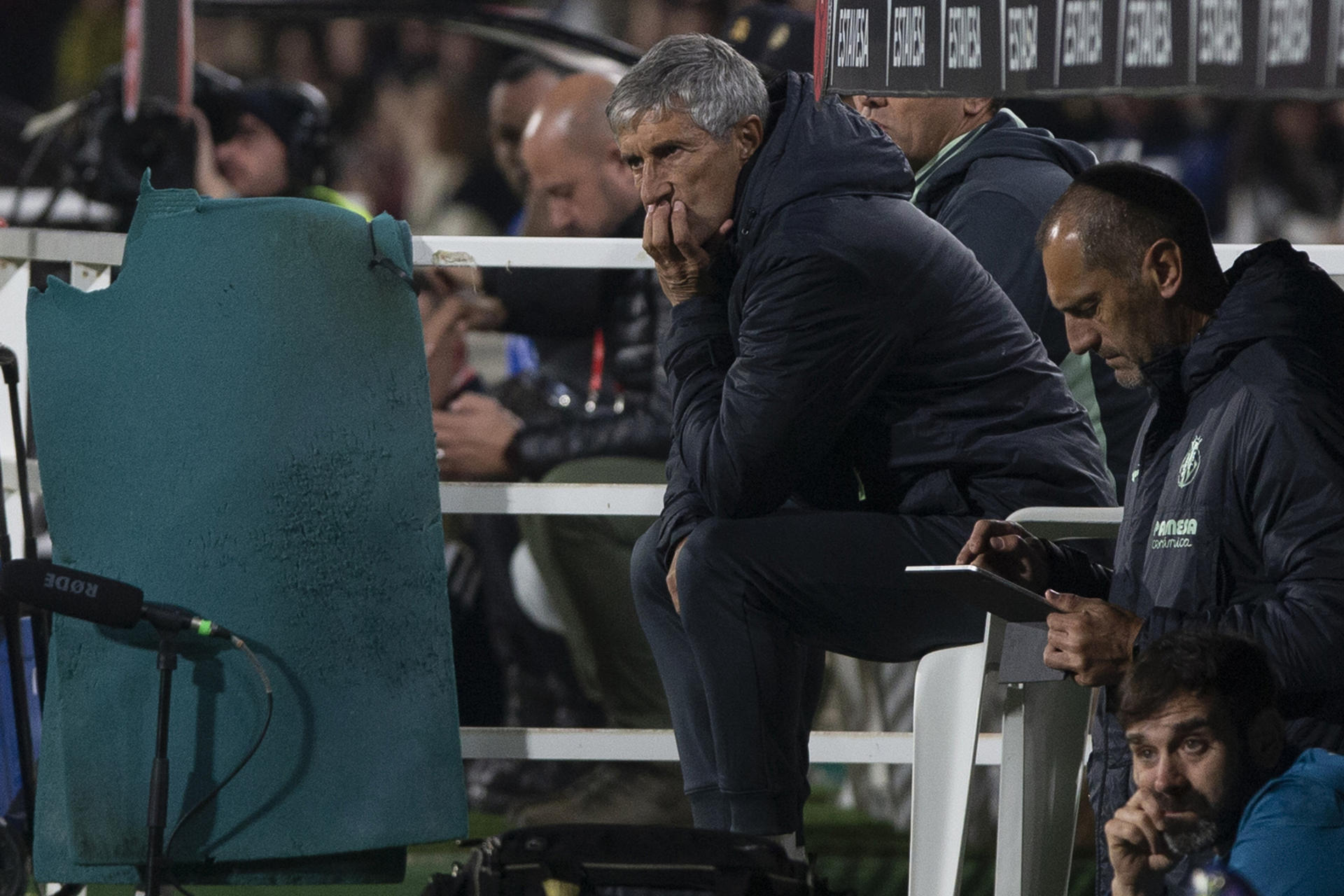 El entrenador del Villarreal, Quique Setién, durante el partido de dieciseisavos de final de Copa del Rey ante el Cartagena. Foto: EFE/ Marcial Guillén  - 