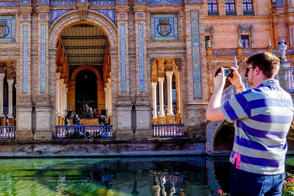 España recibe 67,4 millones de turistas hasta noviembre con un gasto superior a 81.800 millones