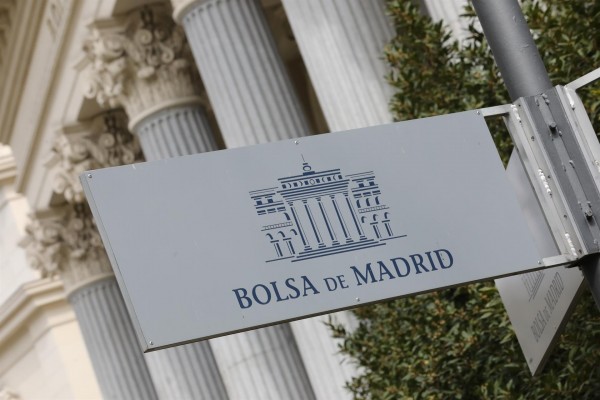 El Ibex 35 sube casi un 0,6% en la apertura y rebasa los 8.400 puntos