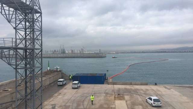 Un fuerte olor a amoníaco obliga a activar durante una hora el plan de emergencias en PortCastelló