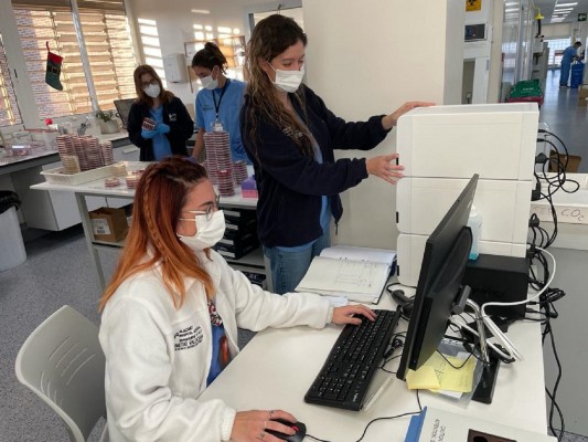 Isabial evalúa una tecnología para reducir a unas horas el diagnóstico de bacterias multirresistentes