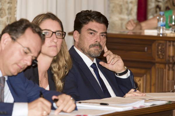 El PP pide al juez que anule la purga del callejero de Alicante y que suspenda cautelarmente los cambios