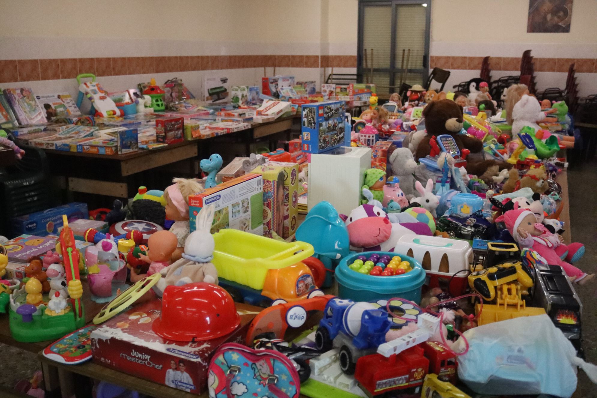 Los Reyes Magos llevarán juguetes a 800 familias sin recursos de Onda gracias a la solidaridad