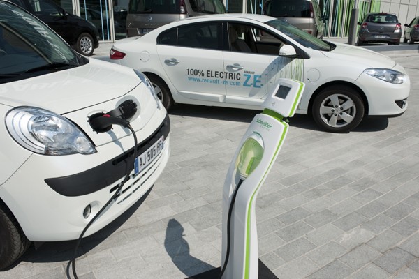 La Asociación Valenciana del Vehículos Eléctrico (AVVE) promueve el 'I Foro de Ecológicos' en la Feria del Automóvil de Valencia