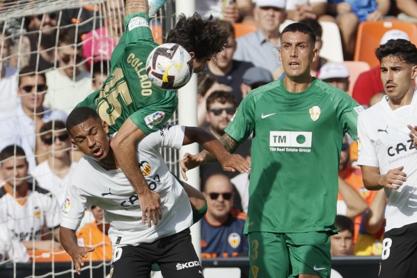 Collado se une a la lista de bajas para Copa y Liga