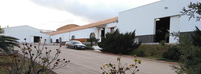 Pavimbe tramita la urbanización de su fábrica en Betxí y desclasifica las naves de la antigua Cerabec