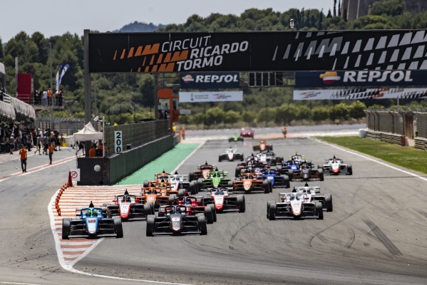El Circuit anuncia su calendario con el regreso de la Ferrari Challenge y dos nuevos eventos