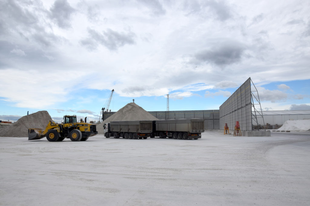 Autorizan una mina en Galicia capaz de aportar el feldespato que consume el azulejo en cuatro años