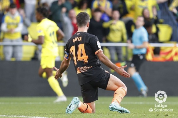 El Valencia despide el año con una derrota en Villarreal 
