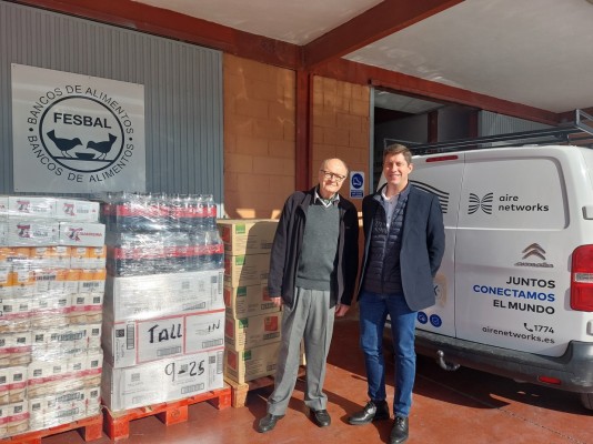 Aire Networks dona casi tres toneladas al Banco de Alimentos de Alicante