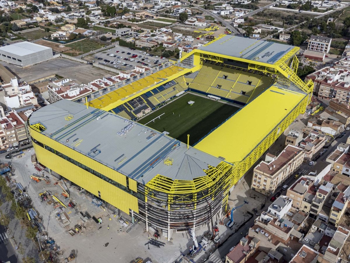 El Villarreal CF estrena este sábado su nuevo estadio de La Cerámica tras una ambiciosa remodelación
