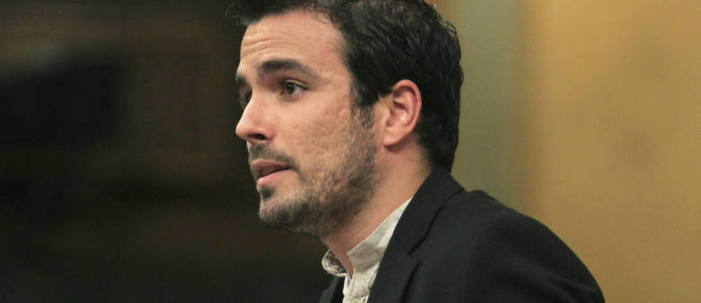 Alberto Garzón y miembros de IU homenajean a Castro: 