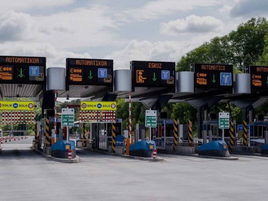 Tarifas de telecos, sellos, peajes de autopistas, gas y coches, principales subidas en 2023