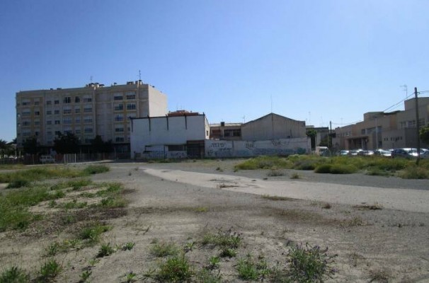 Primer hito del Palacio de Congresos de Elche: el suelo ya es municipal, el bipartito ya piensa en el diseño